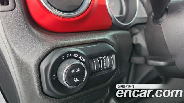Jeep Gladiator 2023 — Photo 34/34