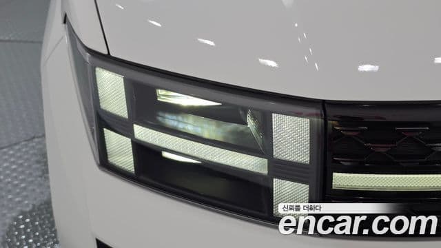 Hyundai Santa Fe 2024 — Şəkil 18/38