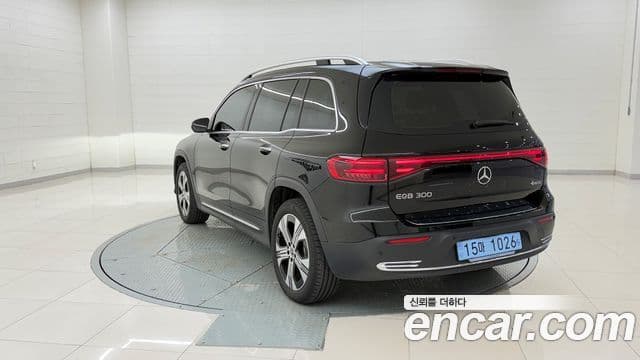 Mercedes-Benz EQB 2025 — ფოტო 4/20