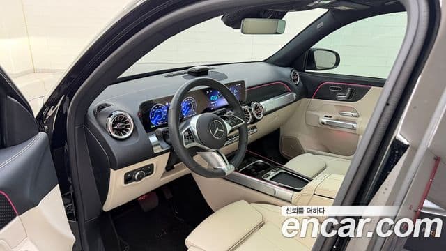 Mercedes-Benz EQB 2025 — ფოტო 14/20