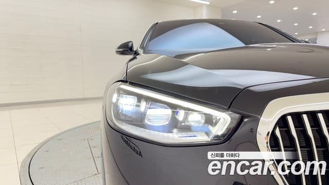 Mercedes-Benz S-Class 2025 — Photo 7/20