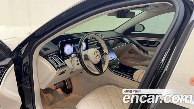 Mercedes-Benz S-Class 2025 — Photo 19/20