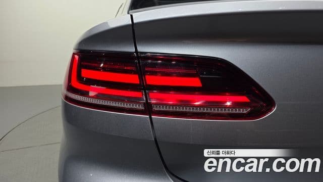 Volkswagen Arteon 2019 — Şəkil 20/32