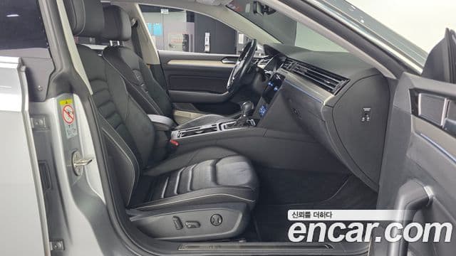 Volkswagen Arteon 2019 — Şəkil 22/32