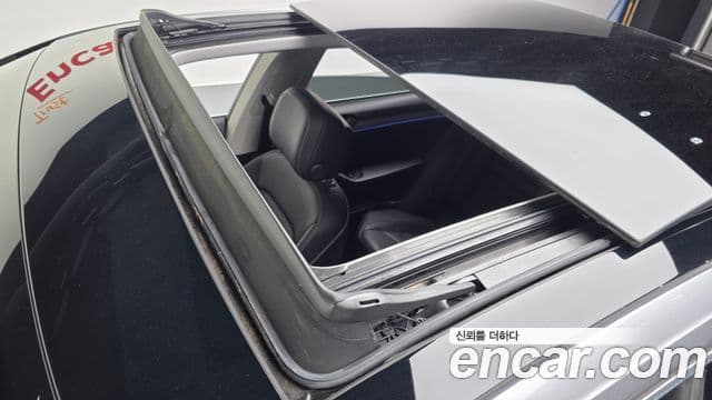 Volkswagen Arteon 2019 — Şəkil 27/32