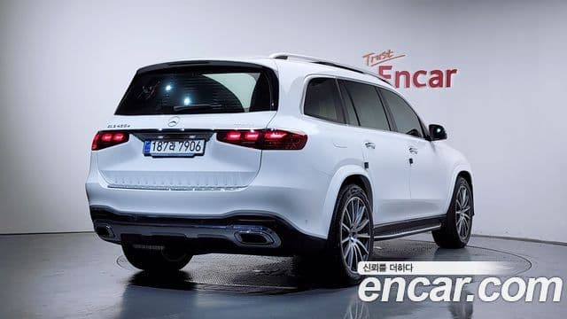 Mercedes-Benz GLS-Class 2025 — Photo 36/37
