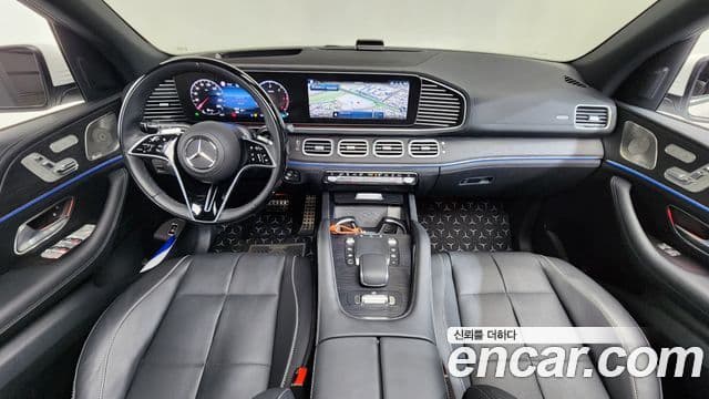 Mercedes-Benz GLS-Class 2025 — Photo 19/37