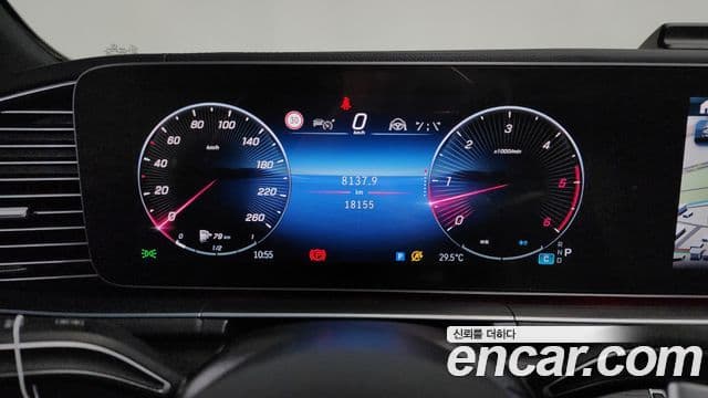 Mercedes-Benz GLS-Class 2025 — Photo 34/37