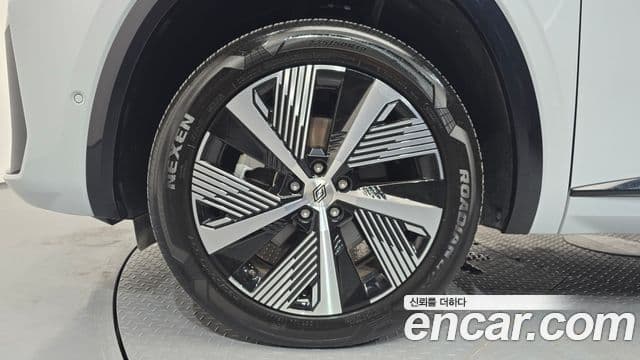 Renault Samsung Grand Koleos 2024 — Photo 9/31