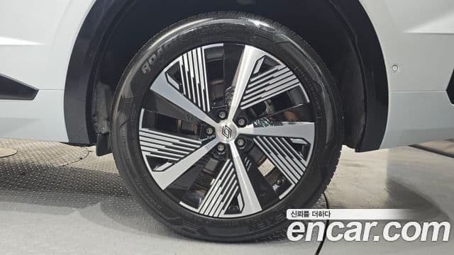 Renault Samsung Grand Koleos 2024 — Photo 2/31
