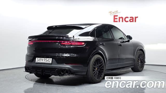 Porsche Cayenne 2020 — Photo 14/20