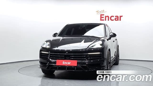 Porsche Cayenne 2020 — Photo 8/20