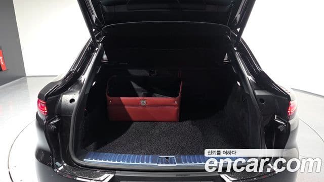 Porsche Cayenne 2020 — Photo 13/20
