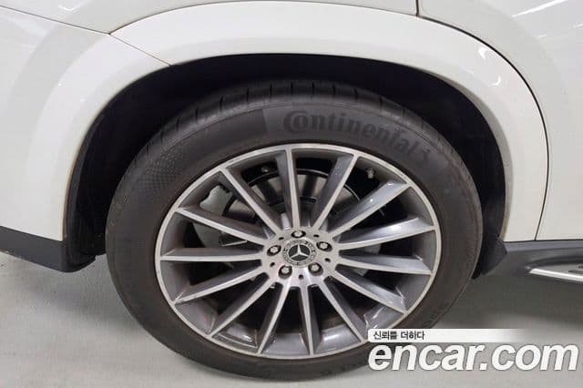 Mercedes-Benz GLE-Class 2023 — Photo 13/17