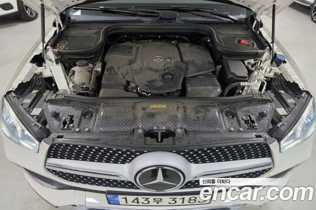 Mercedes-Benz GLE-Class 2023 — Photo 8/17