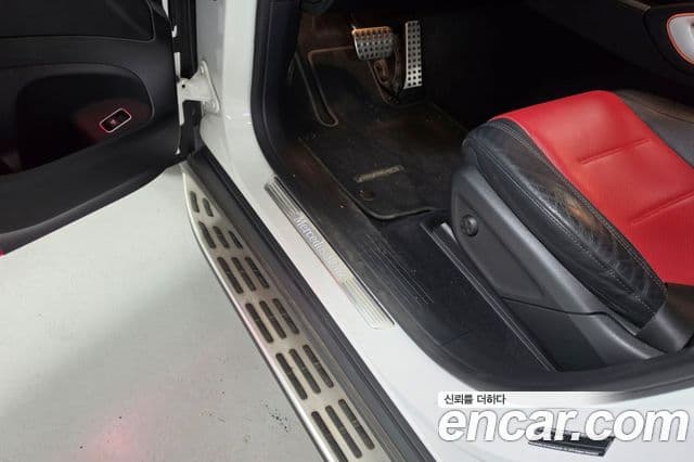 Mercedes-Benz GLE-Class 2023 — Photo 6/17