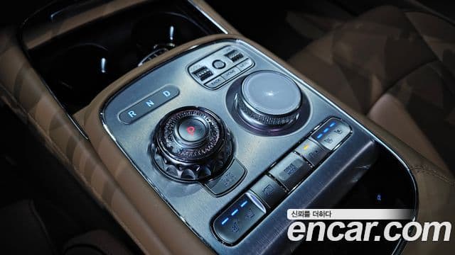 Genesis G90 2022 — ფოტო 27/34
