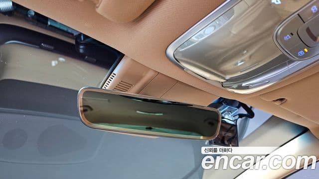 Genesis G90 2022 — ფოტო 24/34