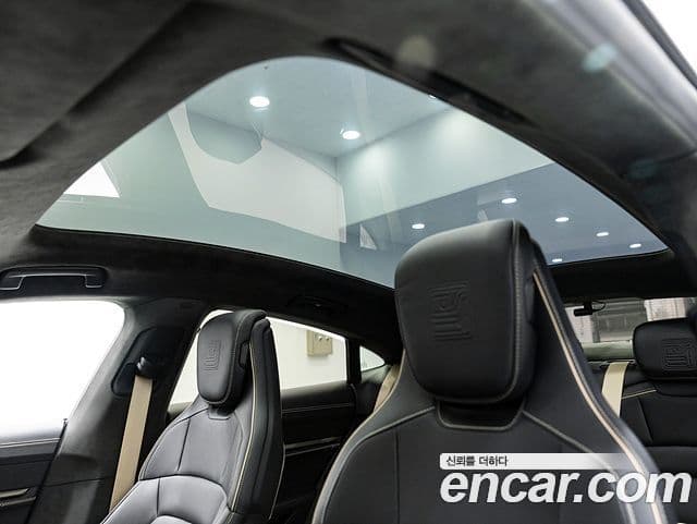 Porsche Taycan 2025 — ფოტო 12/20
