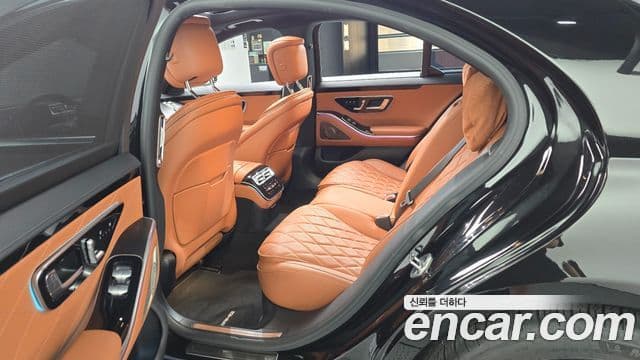 Mercedes-Benz S-Class 2022 — Photo 14/20