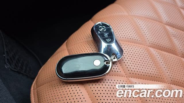 Mercedes-Benz S-Class 2022 — Photo 12/20