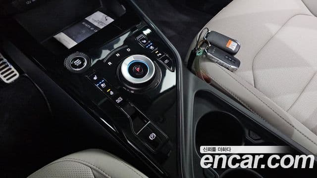 Kia Niro 2024 — Фото 9/20