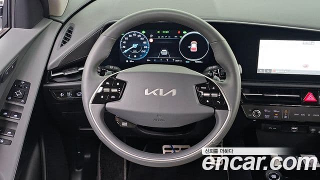 Kia Niro 2024 — Фото 11/20