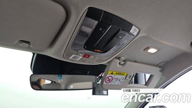 Kia Niro 2024 — Фото 17/20