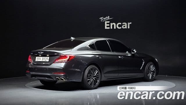 Genesis G70 2018 — Фото 2/20