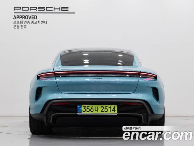 Porsche Taycan 2025 — Photo 14/19