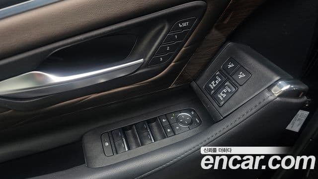 Toyota Alphard 2023 — Фото 17/20