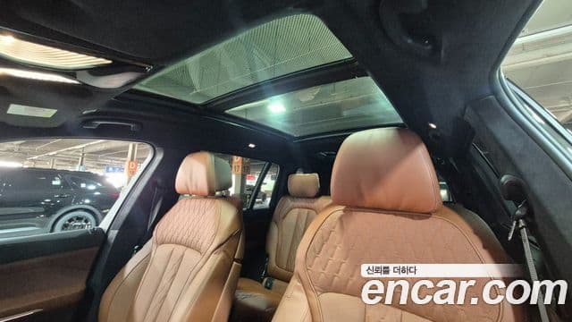 BMW X7 2026 — Photo 2/20