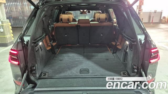 BMW X7 2026 — Photo 8/20