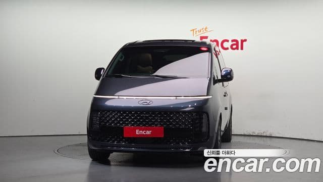 Hyundai Staria 2023 — Фото 3/20