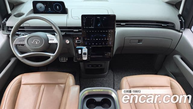 Hyundai Staria 2023 — Фото 7/20