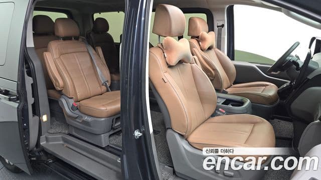 Hyundai Staria 2023 — Фото 11/20