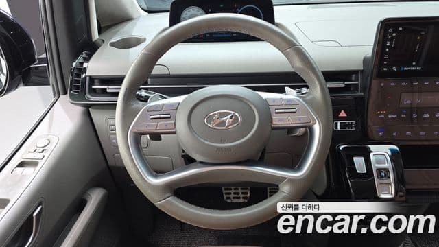 Hyundai Staria 2023 — Фото 13/20
