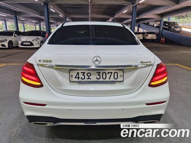 Mercedes-Benz E-Class 2018 — Фото 4/20