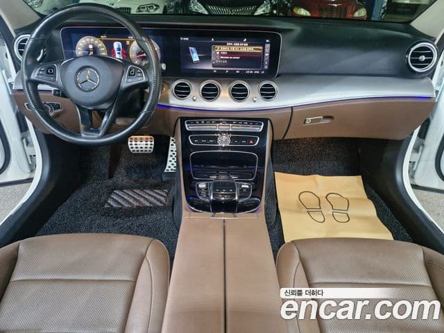 Mercedes-Benz E-Class 2018 — Фото 5/20
