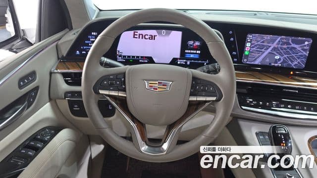 Cadillac Escalade 2023 — Фото 12/20