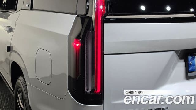 Cadillac Escalade 2023 — ფოტო 22/40