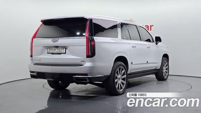 Cadillac Escalade 2021 — Photo 16/20