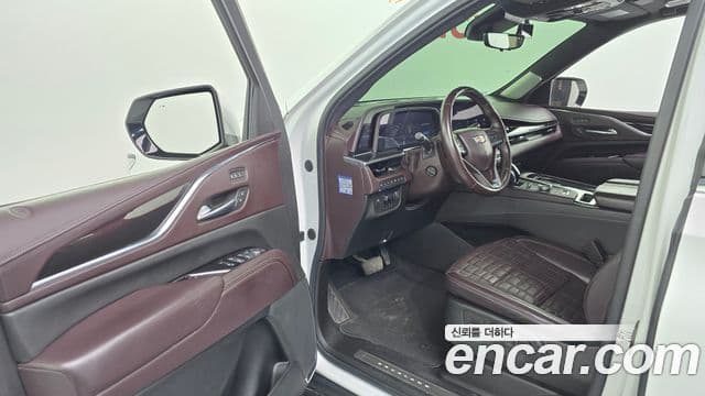 Cadillac Escalade 2021 — Photo 14/20