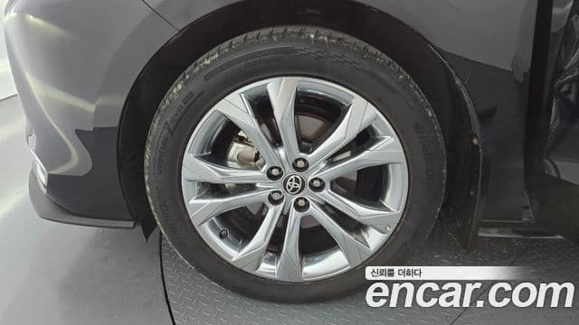 Toyota Sienna 2022 — ფოტო 19/32