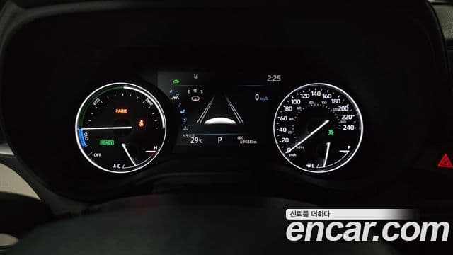 Toyota Sienna 2022 — ფოტო 14/32