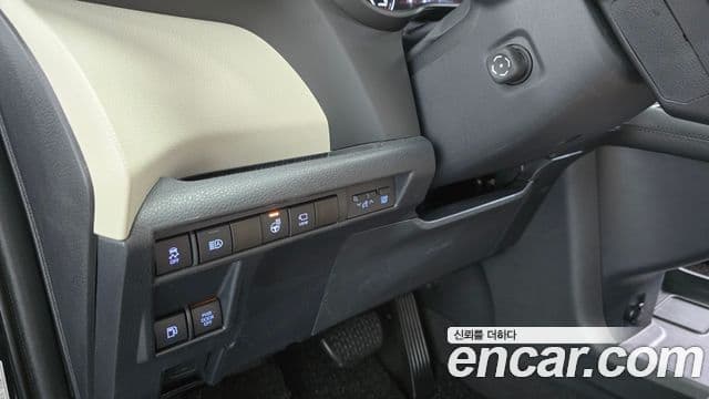 Toyota Sienna 2022 — ფოტო 11/32