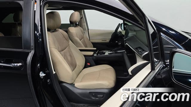 Toyota Sienna 2022 — ფოტო 15/32