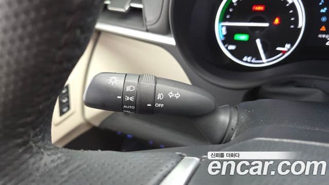 Toyota Sienna 2022 — ფოტო 9/32