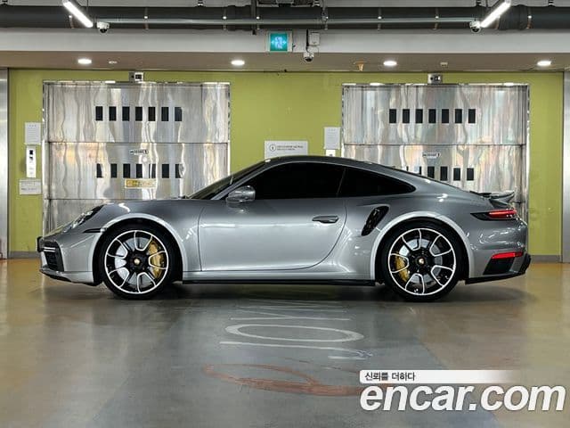 Porsche 911 2023 — Şəkil 15/19