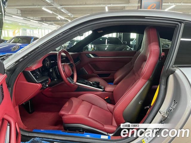 Porsche 911 2023 — Şəkil 7/19